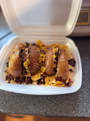 Black Angus Delux Cheese Dream Bomba