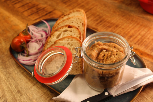 Oškvarková pomazánka