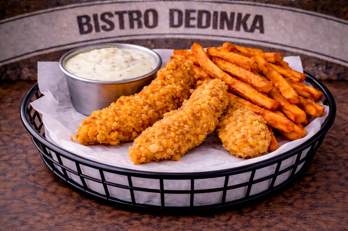 Kuracie stripsy s batátovými hranolkami + omáčka