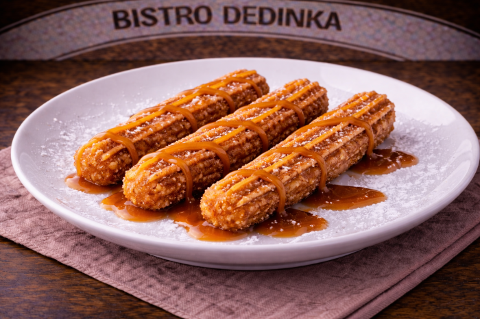 Churros preliate karamelom (sladké tyčinky)