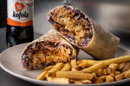 KEBAB CHEESE Dürüm MENU, hranolky CRISP 150g, Kofola 500ml