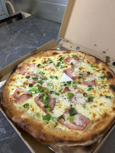 Pizza Bryndza