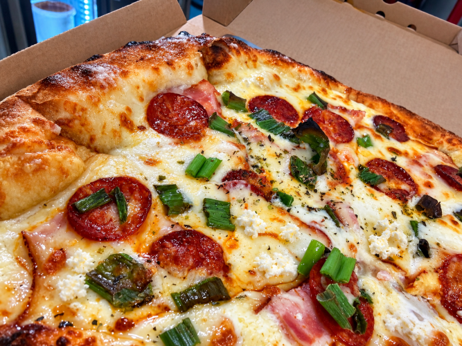 Pizza október